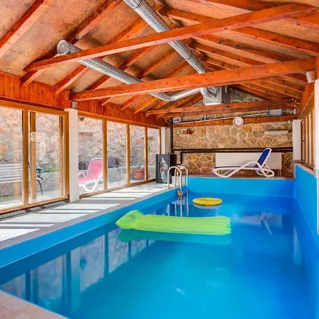 Feriehus Stunning In With Sauna Starigrad Paklenica