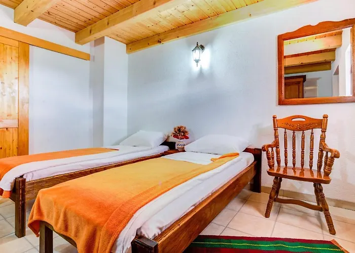 Lovely In With Kitchen Starigrad Paklenica